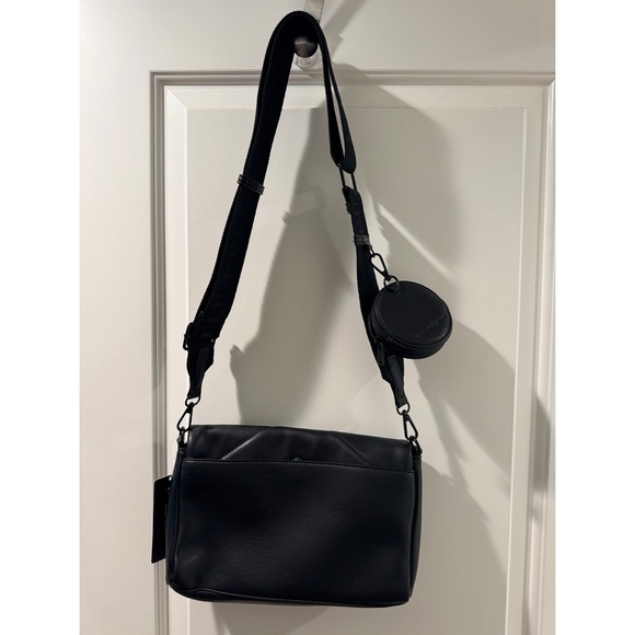 NWT True Religion Black Quilted Flap Crossbody Bag - Picture 3 of 4